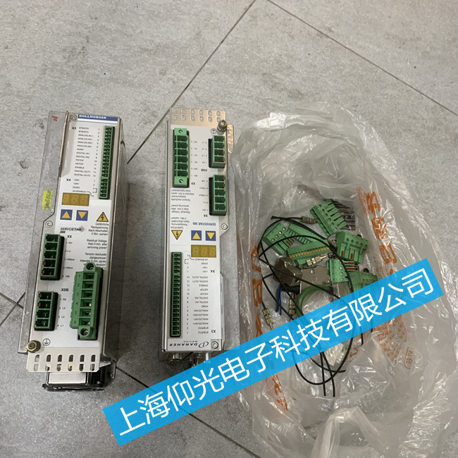 �Ϻ��Ơ�Ħ��S700�ŷ��(q��)��(d��ng)����(b��o)��F543�S�ރr(ji��)��