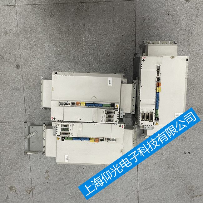 ABB MotiFlex e180�(q��)��(d��ng)���S���Ϻ�-��(b��o)��E1029����