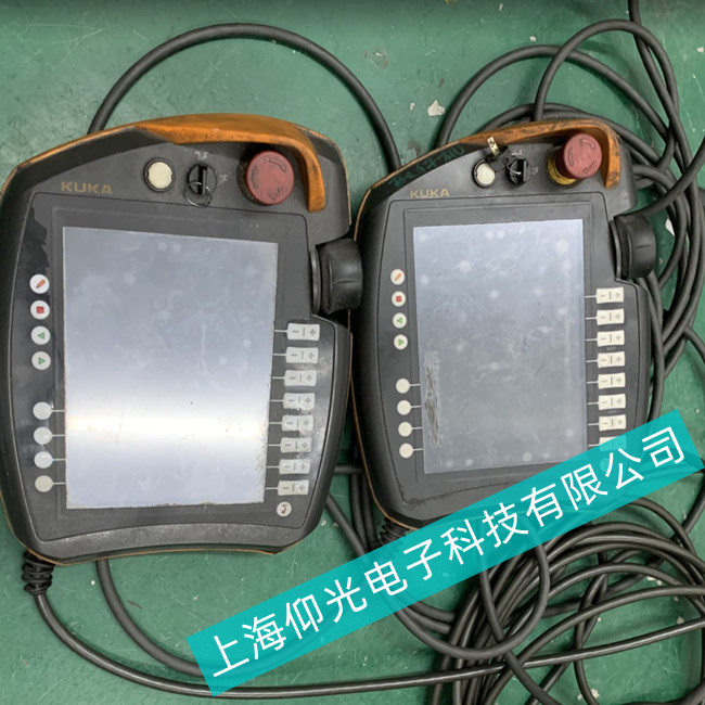 ���꽛(j��ng)�(y��n)�S��KUKA��(k��)���C(j��)����ʾ���������M(j��n)ϵ�y(t��ng)����Ҫ�^��