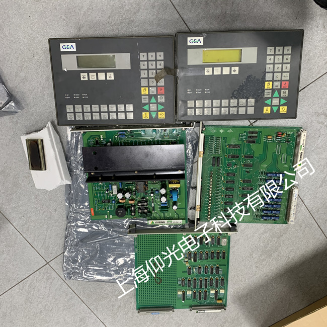 CAT卡特彼勒EMCP4.2發(fā)電機機組控制器維修