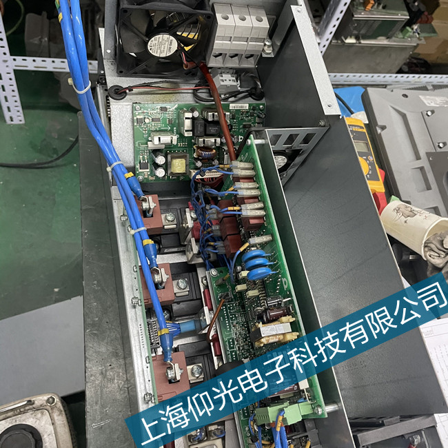Baumuller鮑米勒BUS621-10伺服控制器繼電器故障維修地址