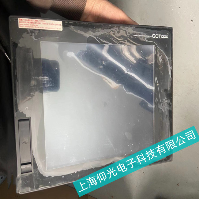 三菱GOT2000工控機通電幾分鐘后顯示屏變藍色是因為什么