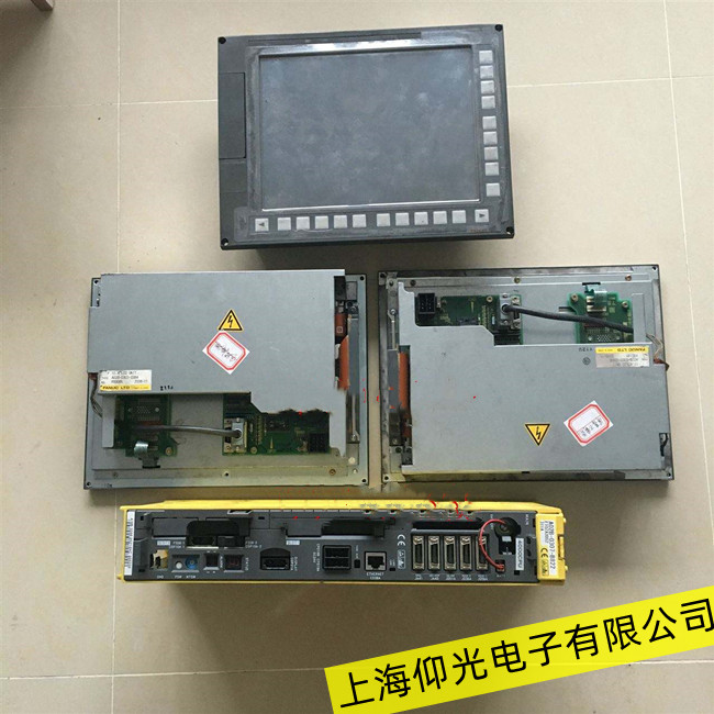 FANUC發(fā)那科工控機A02B-0285-B500黑屏無顯示故障維修可以上機測試