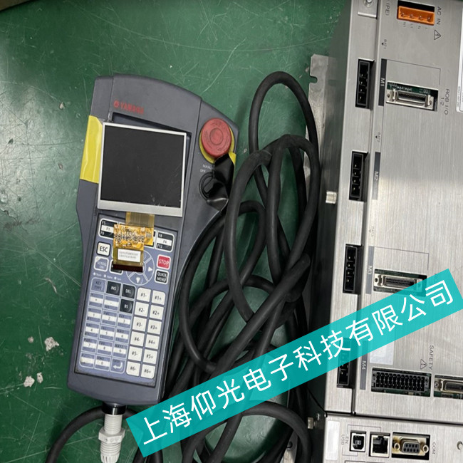 無(wú)錫雅馬哈機(jī)器人示教器RPB系列液晶屏花屏維修電話號(hào)碼