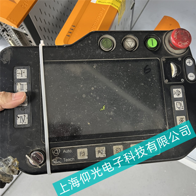 金華市汽車制造業(yè)Panasonic松下機(jī)器人示教器觸摸的常見故障現(xiàn)象有那些