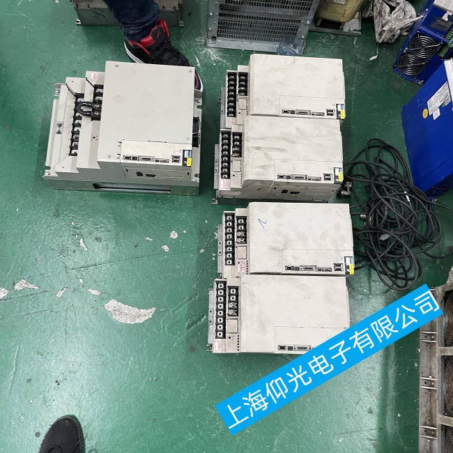 丹陽松下觸摸屏GT02屏幕出現(xiàn)條紋故障維修品質(zhì)包誠信