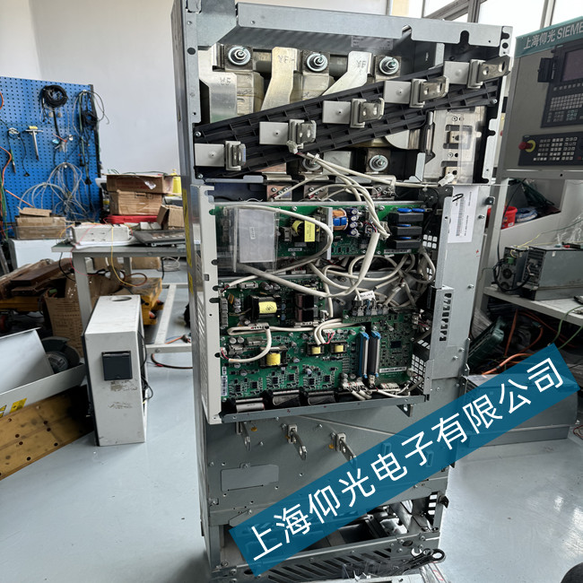 河南ABB變頻器ACS880報(bào)A5EC PU內(nèi)部通訊單元之間的通信錯(cuò)誤故障維修