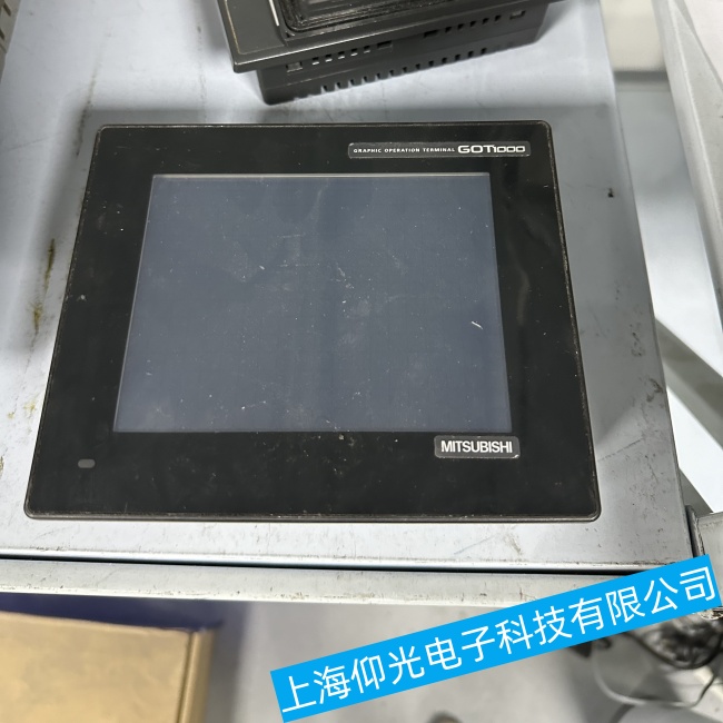 南京三菱觸摸屏GT1595通電幾分鐘后屏幕變成藍屏故障快速維修