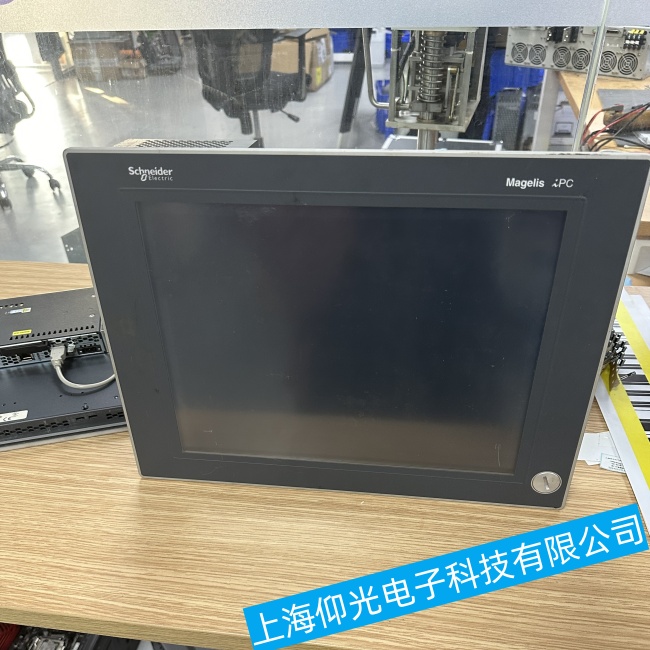 廣東施耐德觸摸屏XBTF032310有顯示但無輸出故障維修費用