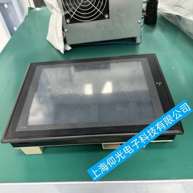 佛山歐姆龍觸摸屏NB10W-TW01B圖像上又雜亂的條紋故障維修服務(wù)中心