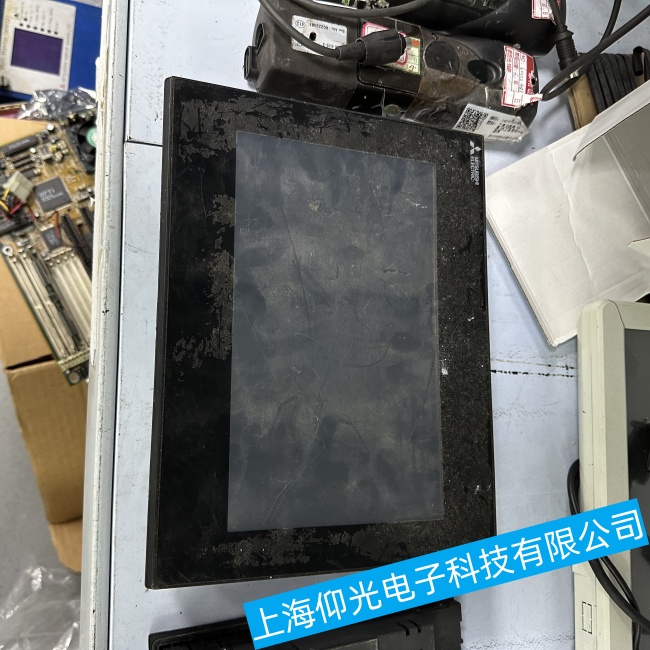 無(wú)錫三菱觸摸屏A985GOT-TBD-V卡在開機(jī)界面無(wú)法繼續(xù)啟動(dòng)故障快速維修